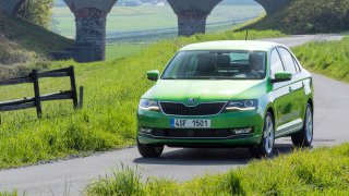 Škoda Rapid po faceliftu lépe vypadá i jezdí 12