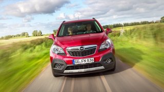Ojetý Opel Mokka může mít proti konkurenčním malým SUV zásadní výhodu. A boduje spolehlivostí