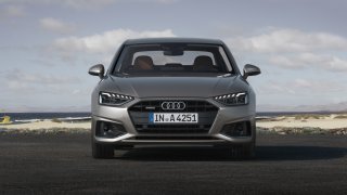 Audi A4 2019 4