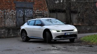 Test Kia EV6 Earth 4x2: Ocenění nejlepšího elektromobilu současnosti si právem zaslouží