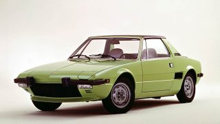 Retro: Fiat X1/9 skrývá v označení nečekanou logiku. Exotický roadster si v 70. letech podmanil svět