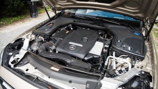 Mercedes-Benz E300 Coupe interiér 11