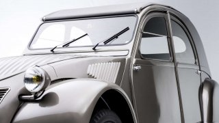 Citroën na Rétromobile 2018 slaví 70 let vozu 2CV a 50 let vozu Méhari