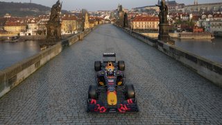 Formule 1 na Karlově mostě