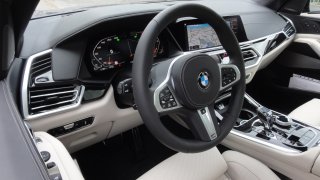 BMW X5 xDrive M50d interier  4