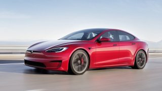 Elektromobily Tesla zdražily za půl roku až o 400 tisíc korun. Je to ostudně moc, říká Elon Musk