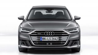 Audi A8 podtrhuje svou dynamiku sportovním paketem pro exteriér a novými sportovními sedadly