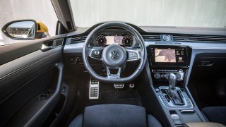 Volkswagen Arteon R-Line 2.0 TSI interiér 9
