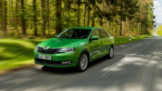 Škoda Rapid po faceliftu lépe vypadá i jezdí 13