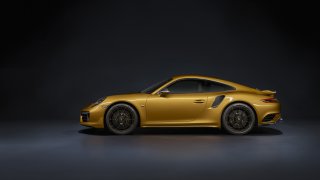 Zlaté Porsche 911 Turbo S Exclusive 12