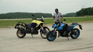 Recenze motocyklů Suzuki GSX-8S a V-Storm 800DE
