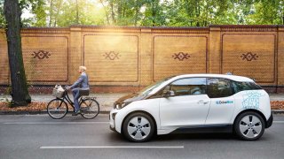 BMW Group se plně zaměřuje na budoucí mobilitu. Dceřinou společností se stává DriveNow.