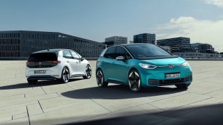 Konec elektromobilního čekání? S prvními vozy Volkswagen ID.3 odjedou řidiči začátkem září