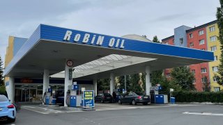 Oblíbené čerpací stanice v Česku prodávaly nebezpečnou naftu. Víme, kde už raději netankovat