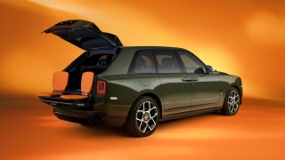 Rolls-Royce Cullinan Military Green