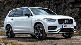 Volvo jako první světová automobilka přestalo posílat svá auta do Ruska. Bojí se sankcí