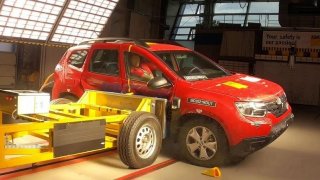 Renault Duster dostal v nárazovém testu nula hvězdiček, došlo i na únik benzinu z nádrže