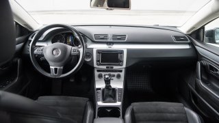 Ojetý Volkswagen CC interiér 6