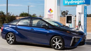Toyota plánuje výrazně navýšit prodej vodíkových aut