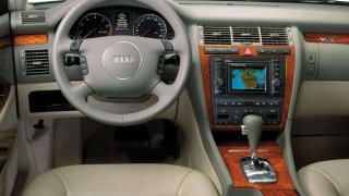 Audi A8 první generace 7