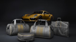 Zlaté Porsche 911 Turbo S Exclusive 10