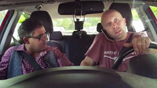 Besip v narozeninovém videu varuje před masturbací za volantem
