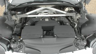 Aston Martin Vantage – Interiér 2