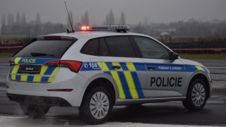 Policie měla na jedno nové auto připraveno až 847 tisíc korun. Škoda nabídla Scalu levněji a vyhrála