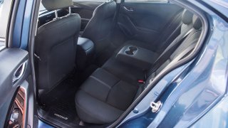 Mazda 3 Sedan po faceliftu 14