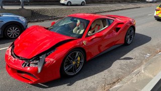 Muž si koupil ojeté Ferrari za několik milionů korun. Naboural ho po třech kilometrech