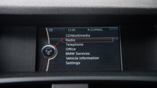 BMW X3 xDrive20d interiér 4
