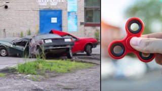 Rusové si svařili pojízdný fidget spinner ze tří starých aut