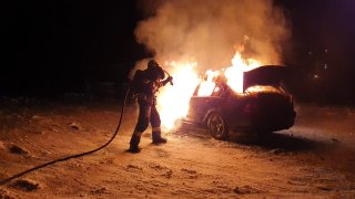hořící BMW