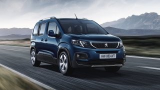 Peugeot uvedl na český trh elektrické modely e-Rifter a e-Partner