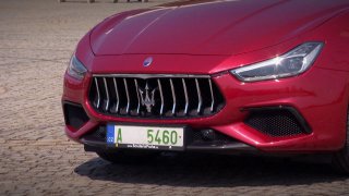 Recenze italského sporťáku Maserati Ghibli GrandSport S Q4