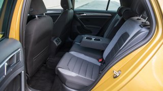 VW Golf 1.5 TSI Evo interiér 10