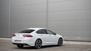 Opel Insignia Grand Sport 2.0 Turbo 4x4 exteriér 1