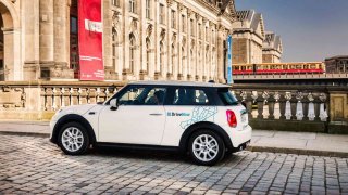 BMW Group a Daimler AG se dohodly na spojení služeb mobility