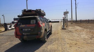 Fotr na tripu 47: Silnice v Uzbekistánu jsou spíš pro velbloudy, ale vlaky tu sviští 250 km/h