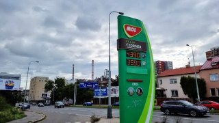 Letní daňová úleva na benzin skončila. Ceny u čerpacích stanic znovu míří ke 40 korunám za litr
