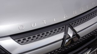 Mitsubishi Outlander exterier 8