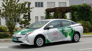 Toyota pracuje na hybridním pohonu flexible fuel