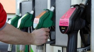Chorvatská vláda potvrdila dvojí ceny paliv. Pokud ale čeští řidiči dodrží jedno pravidlo, ušetří