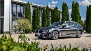 Podzimní změny u BMW přináší pro řady 1, 3, 5 a 8 nové motory, barvy, asistenty a digitální služby