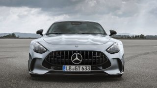 Mercedes představil novou generaci modelu AMG GT Coupe. Má přes 580 koní a čtyři místa k sezení