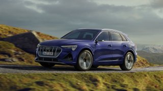 Audi vylepšilo svůj elektrický e-tron. Nyní dojede na jedno nabití z Prahy až do Žiliny