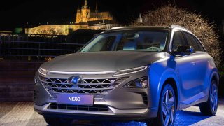 Vodíkový elektromobil Hyundai NEXO přijel do ČR
