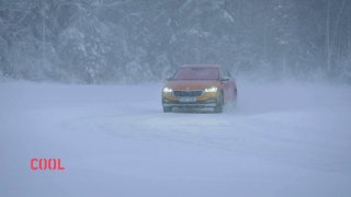 Menší SUV ve velké parádě, test luxusních škodovek na ledě i sněžný skútr. Nový Autosalon připraven