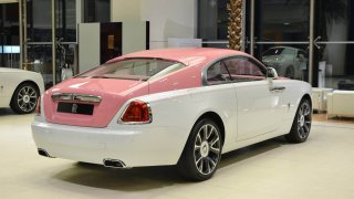 Rolls-Royce Wraith růžový 7