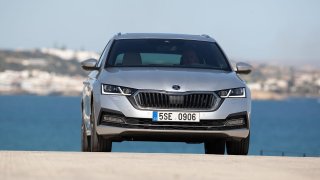 Ojetá Škoda Octavia se slevou přes 100 tisíc: V zahraničí jsou kromě potravin levnější už také auta